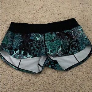 Patterned lulu shorts
